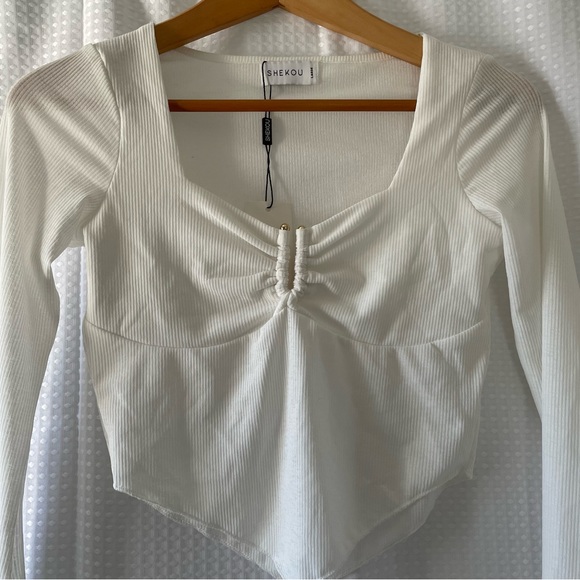 SHEKOU - WHITE LONG SLEEVE FLOWY CROP TOP - SIZE L - Picture 2 of 4
